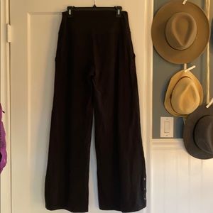 Lululemon wide leg snap pant